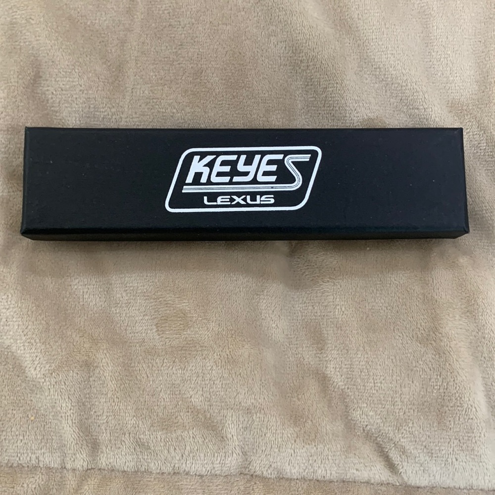 Keyes lexus carbon fiber style rollerball pen-black ink. Nwt